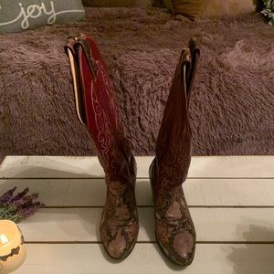 Vintage Justin Cowboy Boots! Hello Dolly!
